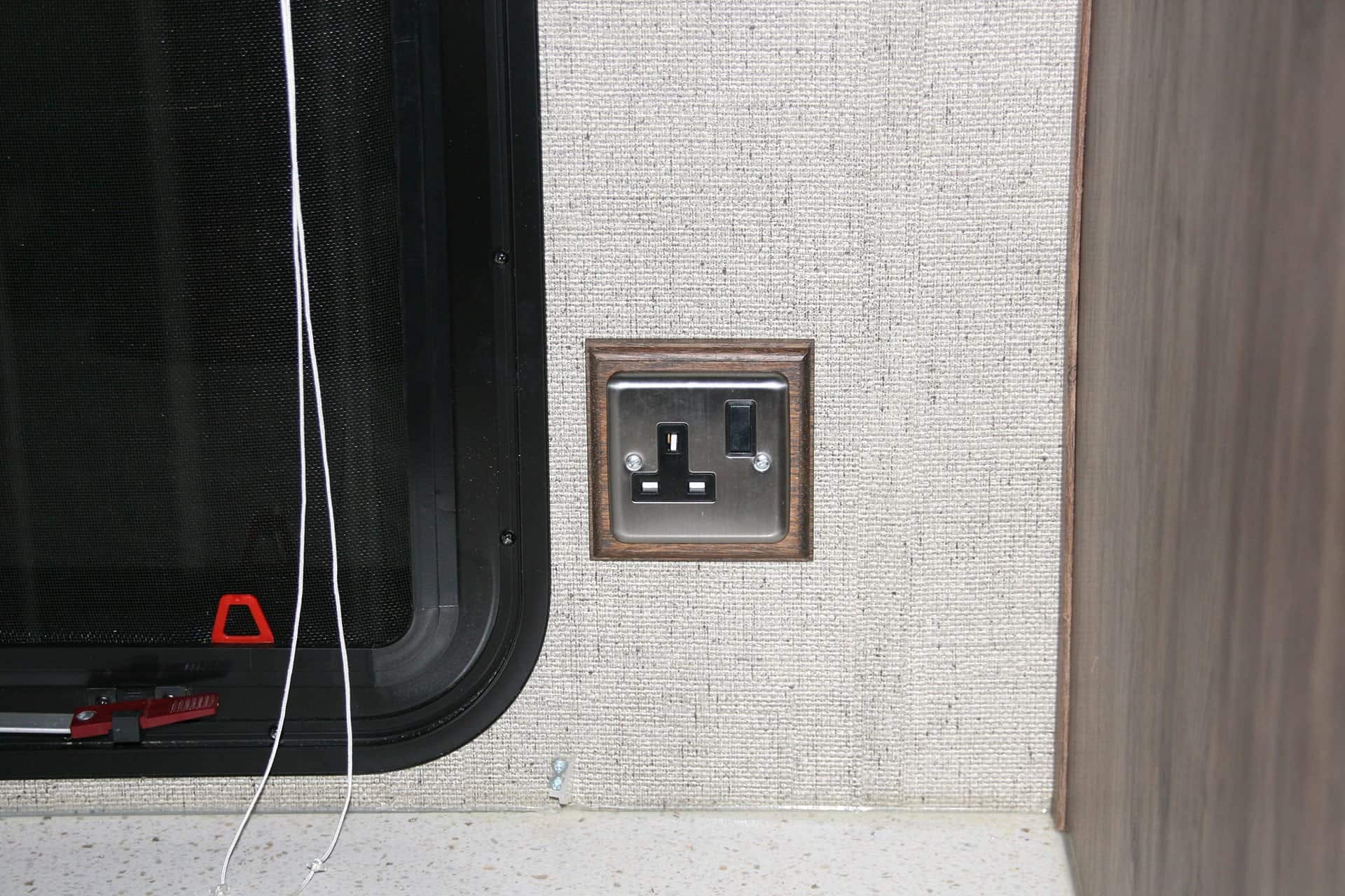 American 5th Wheel Service and Repair gallery item