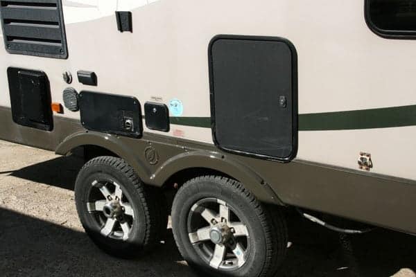 5th Wheel Accident Repair – finished gallery item